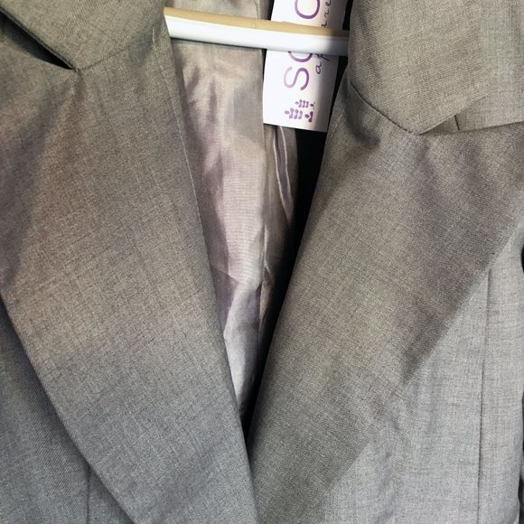 🌸4/$30🌸 NWT Versatile structured Blazer with satin lining - Picture 9 of 12